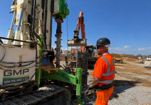 HU2-Hutte-HBR204-remote-operation-Bradwell-GM-Piling-CFA-SFA